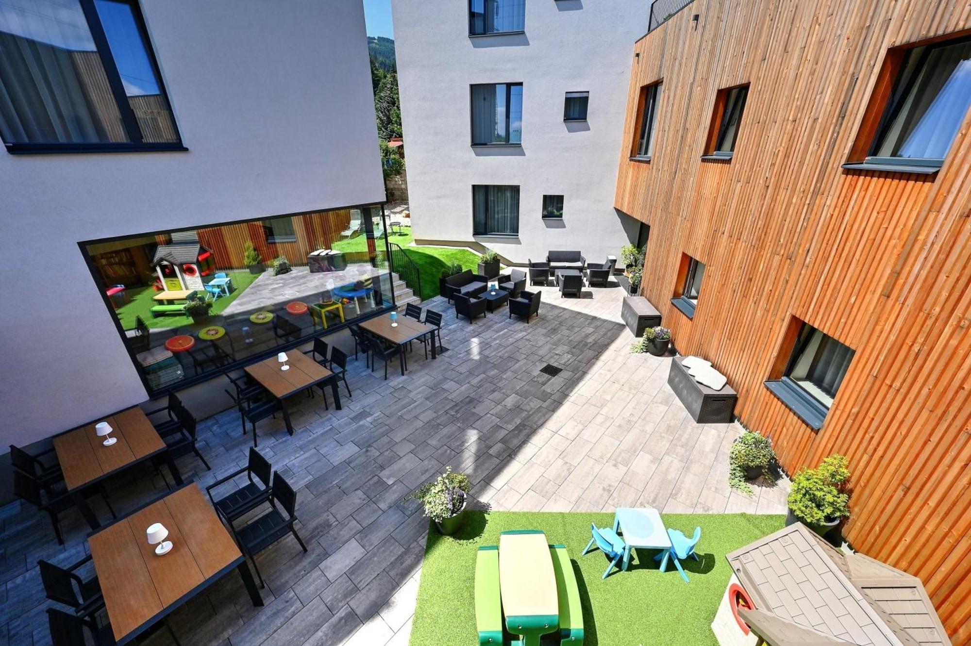 Wellness Hotel Fenix Liberec Buitenkant foto