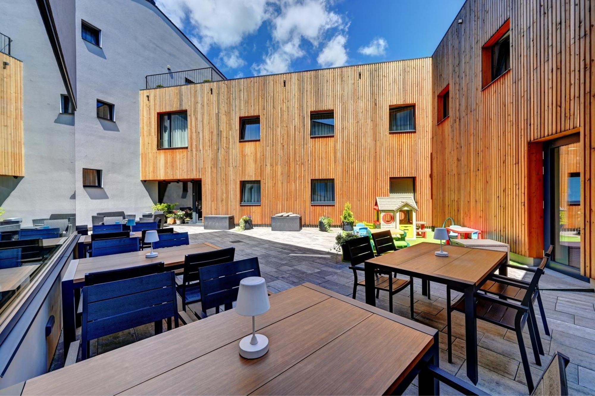 Wellness Hotel Fenix Liberec Buitenkant foto