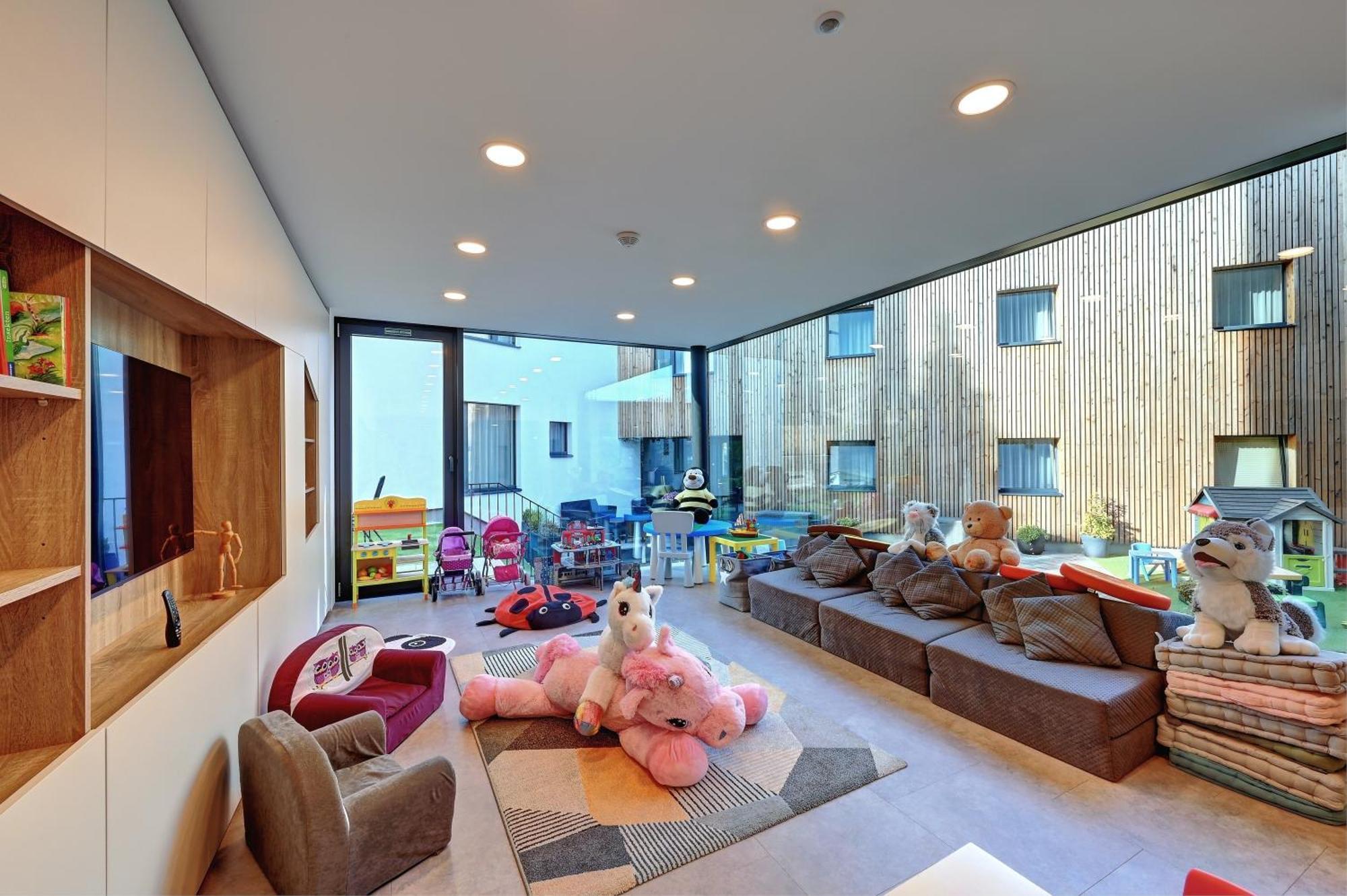 Wellness Hotel Fenix Liberec Buitenkant foto